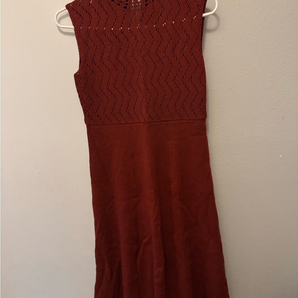 Elegant Rust Sleeveless Dress
